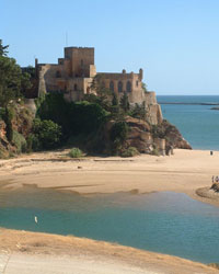 plaja_si_castel.jpg
