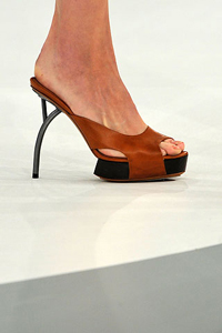 hussein_chalayan.jpg