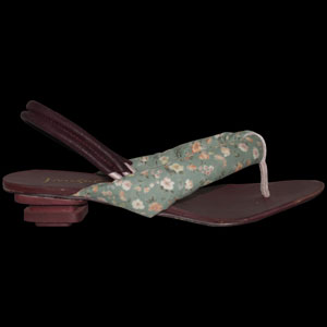 Concursuri online: Castiga o pereche de sandale plate Irregular Choice